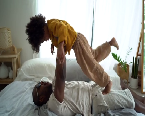 代孕产子费用，羊膜囊突出紧急环扎成功率多少