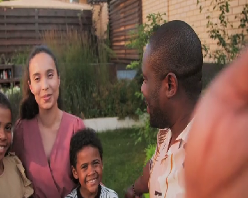 二胎供卵儿子，输卵管黏连，以后是否还能自然怀孕？需要做手术吗？